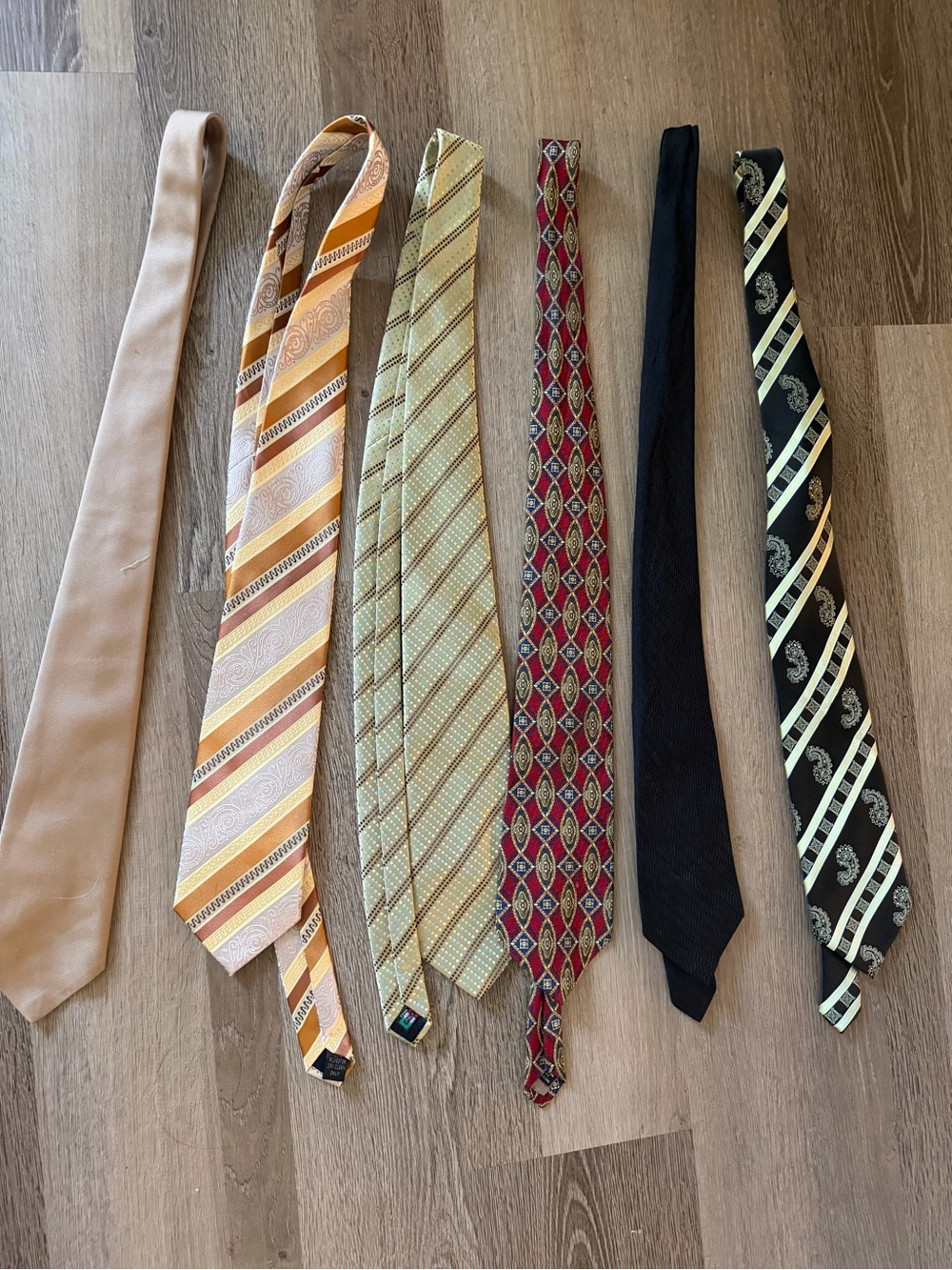 Vintage Men's Tie Collection - Assorted Colors bundle